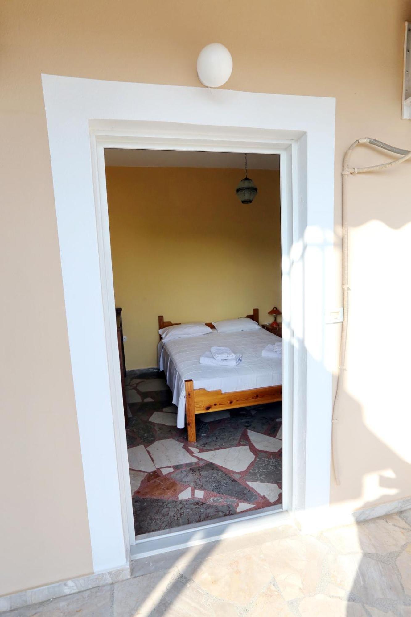 Maria Apartments Asíni エクステリア 写真